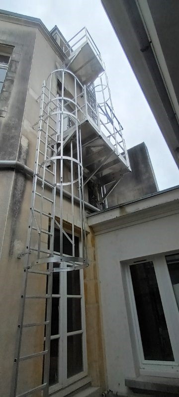 echelle a crinoline issue de secours cherbourg